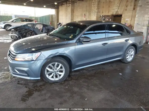 1VWAA7A32JC023361 2018 VOLKSWAGEN PASSAT - Image 2