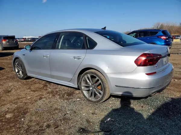 1VWAA7A32JC027989 2018 VOLKSWAGEN PASSAT - Image 2
