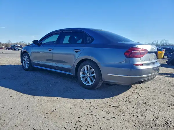 1VWAA7A32JC029600 2018 VOLKSWAGEN PASSAT - Image 2