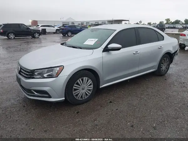 1VWAA7A32JC033369 2018 VOLKSWAGEN PASSAT - Image 2