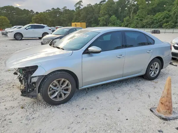 1VWAA7A32JC033372 2018 VOLKSWAGEN PASSAT - Image 1