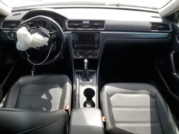 1VWAA7A32JC033792 2018 VOLKSWAGEN PASSAT - Image 8