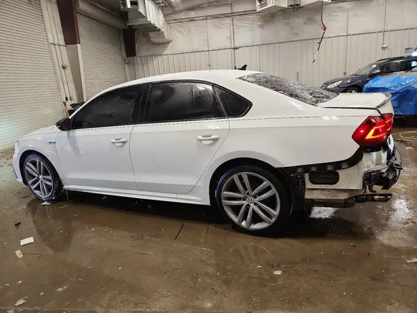 1VWAA7A32JC034554 2018 VOLKSWAGEN PASSAT - Image 2
