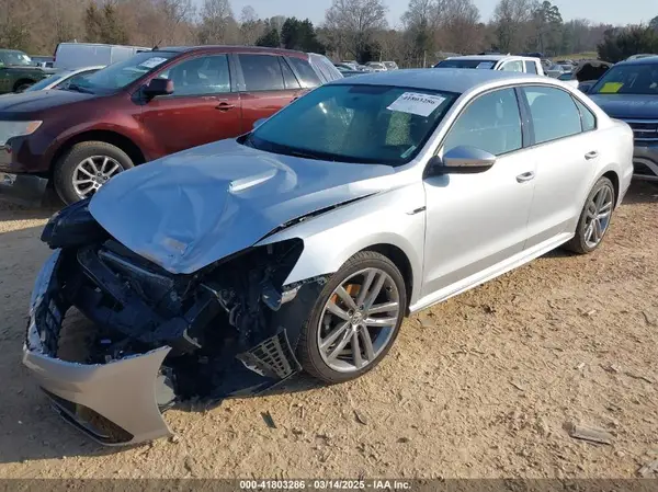 1VWAA7A32JC035560 2018 VOLKSWAGEN PASSAT - Image 2