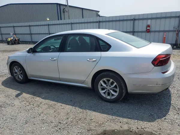 1VWAA7A32JC037289 2018 VOLKSWAGEN PASSAT - Image 2