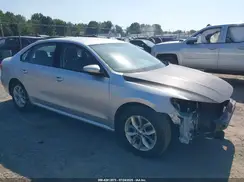 1VWAA7A32JC044078 2018 VOLKSWAGEN PASSAT