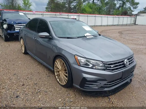 1VWAA7A32JC052245 2018 VOLKSWAGEN PASSAT - Image 1