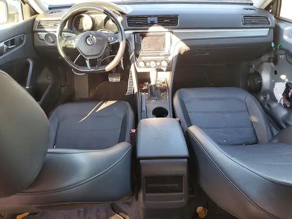 1VWAA7A33JC007718 2018 VOLKSWAGEN PASSAT - Image 8