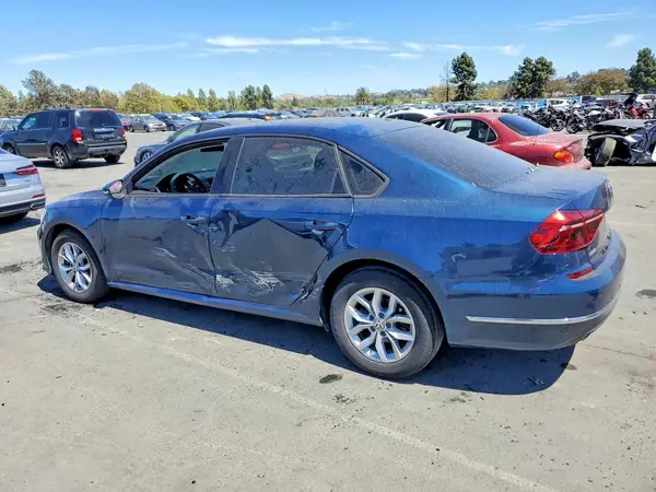 1VWAA7A33JC008836 2018 VOLKSWAGEN PASSAT - Image 2