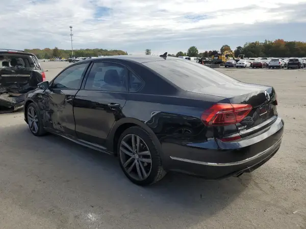 1VWAA7A33JC011803 2018 VOLKSWAGEN PASSAT - Image 2