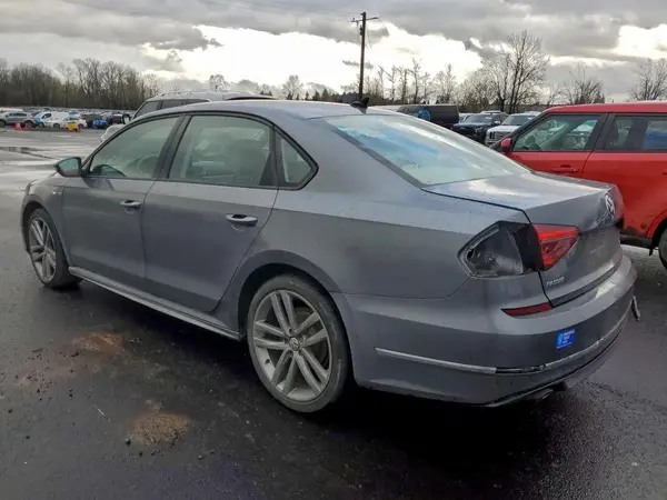 1VWAA7A33JC012921 2018 VOLKSWAGEN PASSAT - Image 2