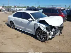 1VWAA7A33JC013289 2018 VOLKSWAGEN PASSAT