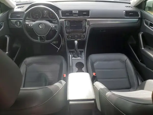 1VWAA7A33JC013597 2018 VOLKSWAGEN PASSAT - Image 8
