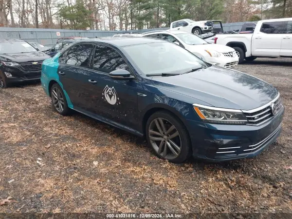 1VWAA7A33JC023112 2018 VOLKSWAGEN PASSAT - Image 1