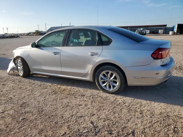 1VWAA7A33JC024549 2018 VOLKSWAGEN PASSAT - Image 2