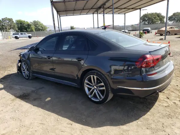 1VWAA7A33JC025149 2018 VOLKSWAGEN PASSAT - Image 2