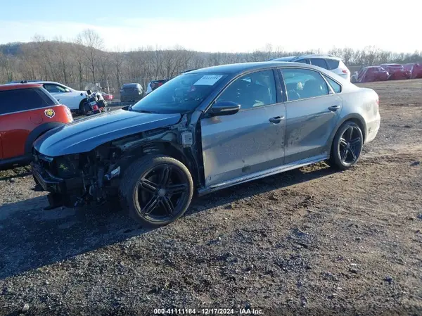 1VWAA7A33JC025328 2018 VOLKSWAGEN PASSAT - Image 2