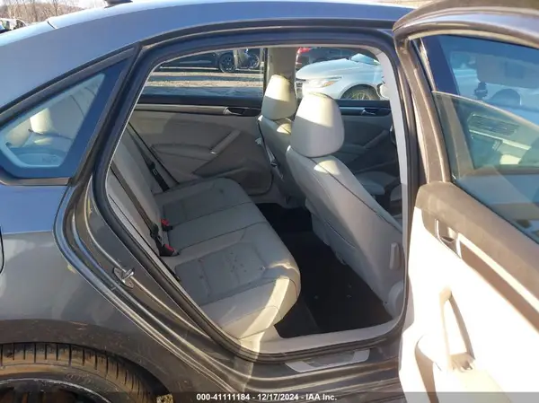 1VWAA7A33JC025328 2018 VOLKSWAGEN PASSAT - Image 7