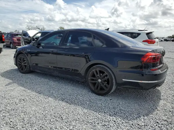 1VWAA7A33JC026088 2018 VOLKSWAGEN PASSAT - Image 2