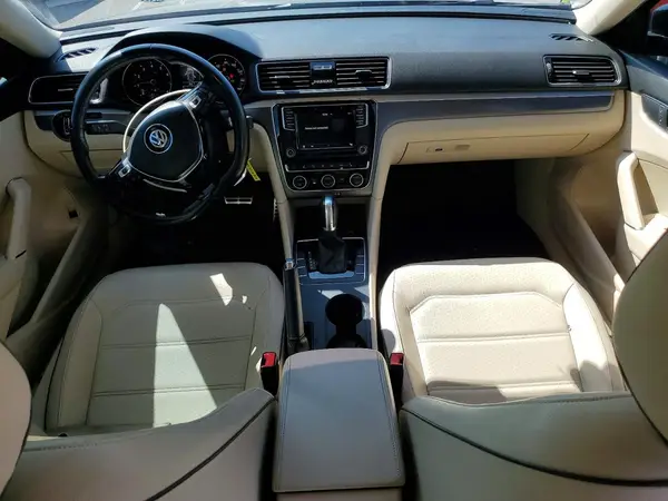 1VWAA7A33JC028357 2018 VOLKSWAGEN PASSAT - Image 8