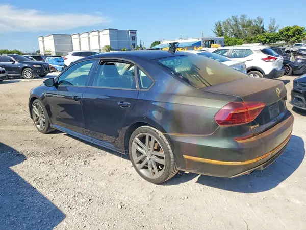 1VWAA7A33JC028410 2018 VOLKSWAGEN PASSAT - Image 2