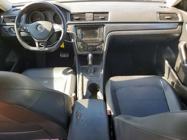 1VWAA7A33JC028410 2018 VOLKSWAGEN PASSAT - Image 8