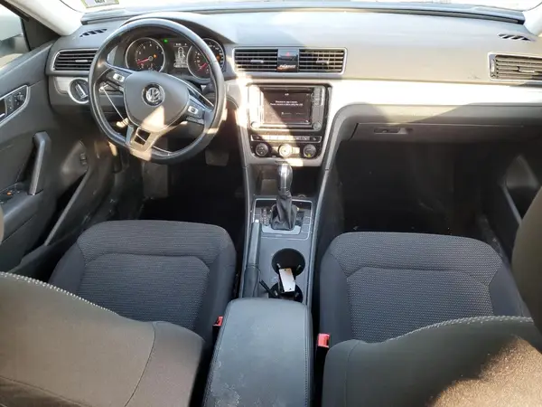 1VWAA7A33JC033851 2018 VOLKSWAGEN PASSAT - Image 8