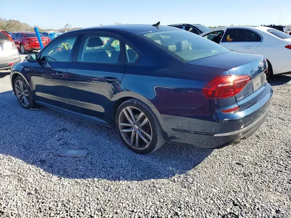 1VWAA7A33JC036054 2018 VOLKSWAGEN PASSAT - Image 2