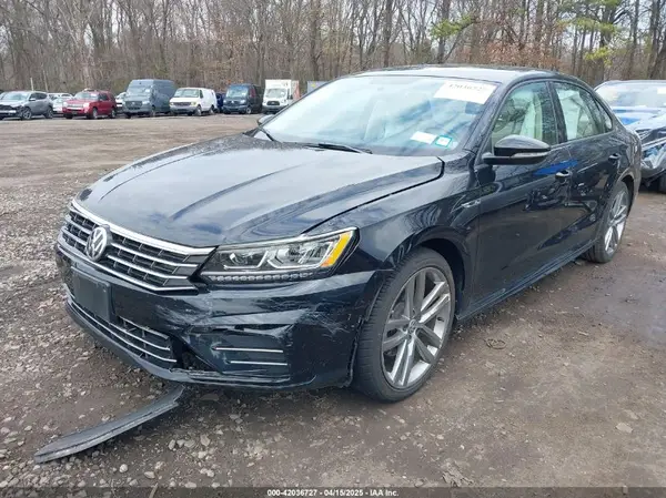 1VWAA7A33JC037639 2018 VOLKSWAGEN PASSAT - Image 2