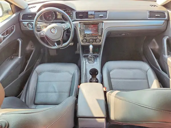 1VWAA7A33JC040704 2018 VOLKSWAGEN PASSAT - Image 8