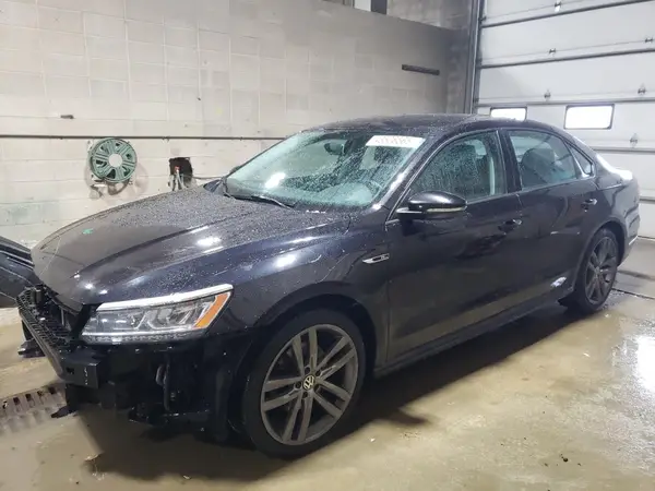 1VWAA7A33JC042386 2018 VOLKSWAGEN PASSAT - Image 1
