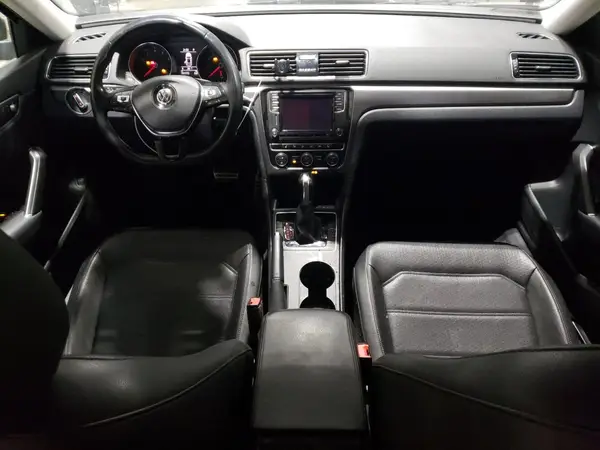 1VWAA7A33JC042386 2018 VOLKSWAGEN PASSAT - Image 8