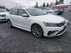 1VWAA7A33JC043909 2018 VOLKSWAGEN PASSAT