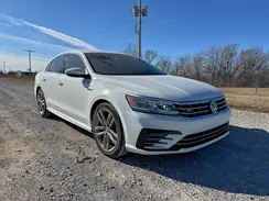 1VWAA7A33JC047765 2018 VOLKSWAGEN PASSAT