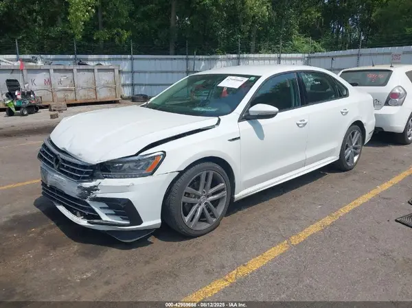1VWAA7A33JC049614 2018 VOLKSWAGEN PASSAT - Image 2