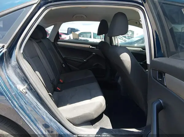 1VWAA7A33LC020472 2020 VOLKSWAGEN PASSAT - Image 8