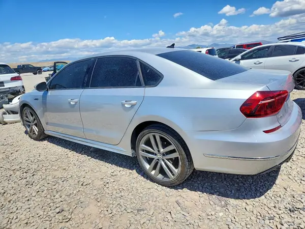 1VWAA7A34JC001555 2018 VOLKSWAGEN PASSAT - Image 2