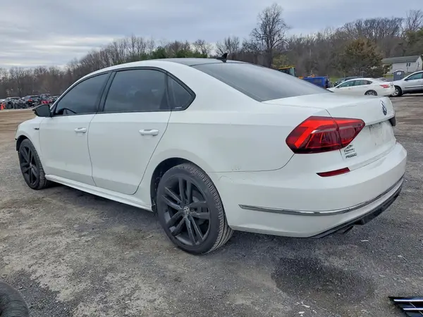 1VWAA7A34JC003709 2018 VOLKSWAGEN PASSAT - Image 2