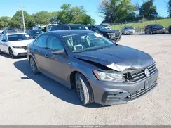 1VWAA7A34JC010496 2018 VOLKSWAGEN PASSAT