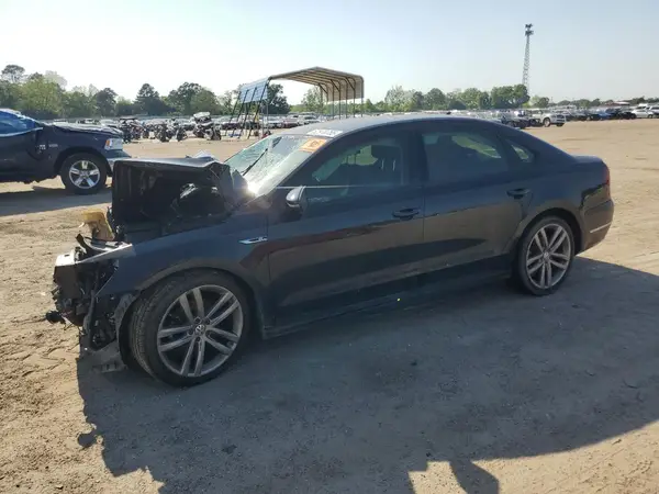 1VWAA7A34JC012748 2018 VOLKSWAGEN PASSAT - Image 1
