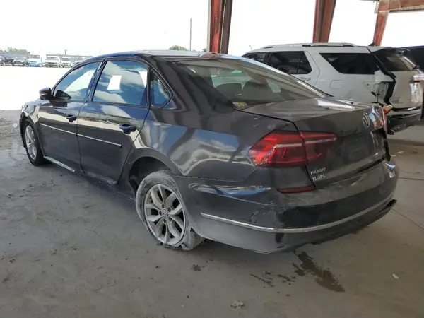 1VWAA7A34JC014290 2018 VOLKSWAGEN PASSAT - Image 2