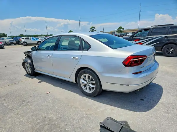 1VWAA7A34JC015553 2018 VOLKSWAGEN PASSAT - Image 2