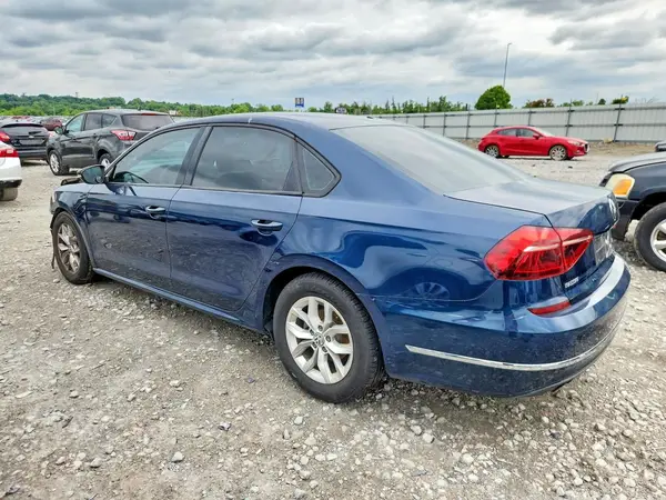 1VWAA7A34JC015567 2018 VOLKSWAGEN PASSAT - Image 2