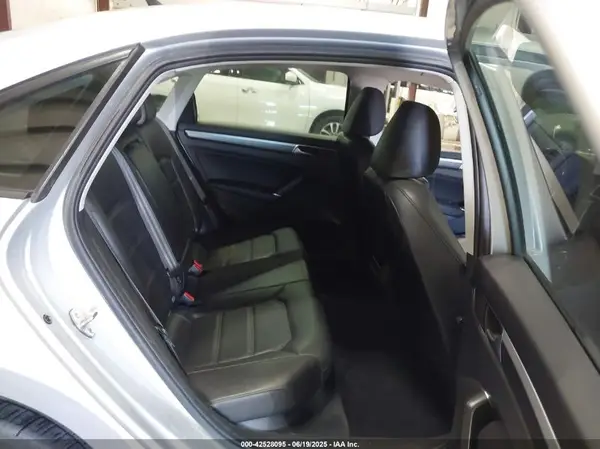 1VWAA7A34JC016783 2018 VOLKSWAGEN PASSAT - Image 8