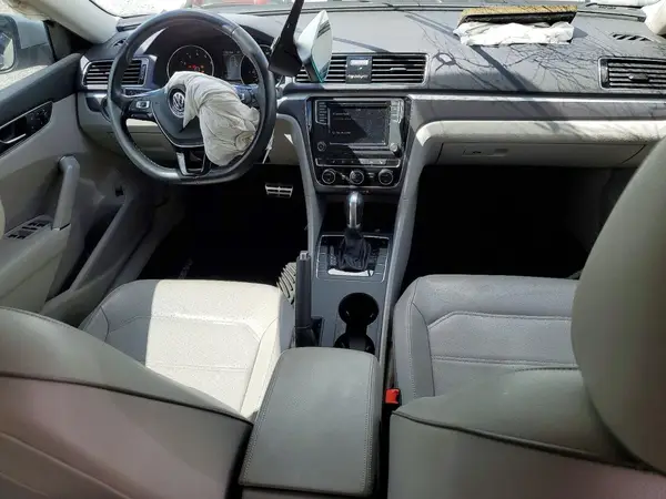 1VWAA7A34JC024284 2018 VOLKSWAGEN PASSAT - Image 8