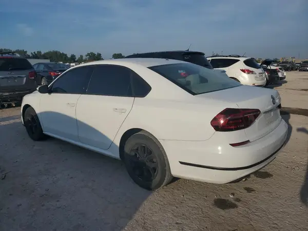 1VWAA7A34JC045359 2018 VOLKSWAGEN PASSAT - Image 2