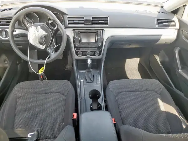 1VWAA7A34JC047936 2018 VOLKSWAGEN PASSAT - Image 8