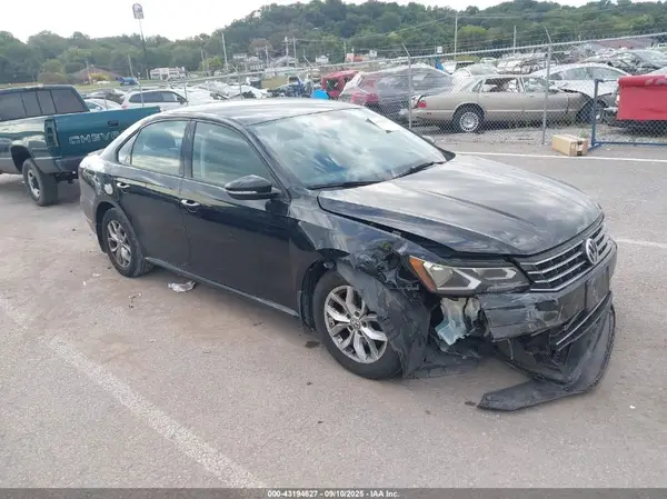1VWAA7A35JC005307 2018 VOLKSWAGEN PASSAT - Image 1