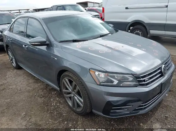 1VWAA7A35JC007736 2018 VOLKSWAGEN PASSAT - Image 1