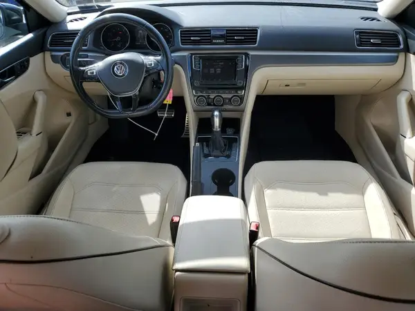 1VWAA7A35JC011060 2018 VOLKSWAGEN PASSAT - Image 8